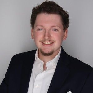 Meet your Posher, Connor